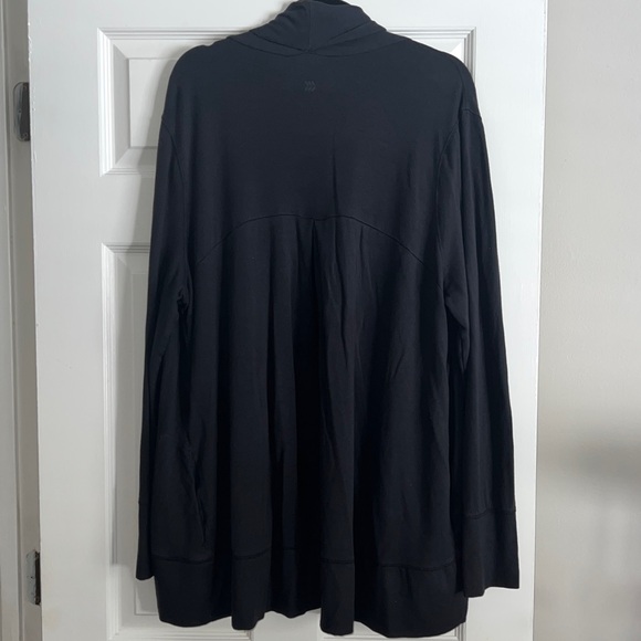 All in Motion Flyaway Cardigan in Black size XXL - Picture 8 of 9